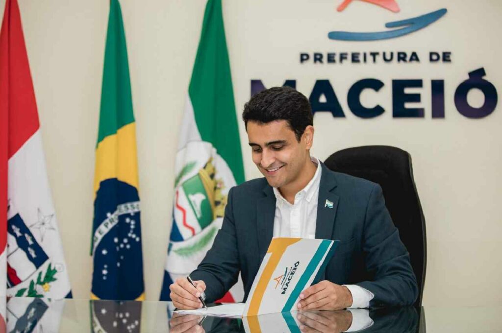 JHC anuncia reposição salarial de 3% a todos os servidores municipais