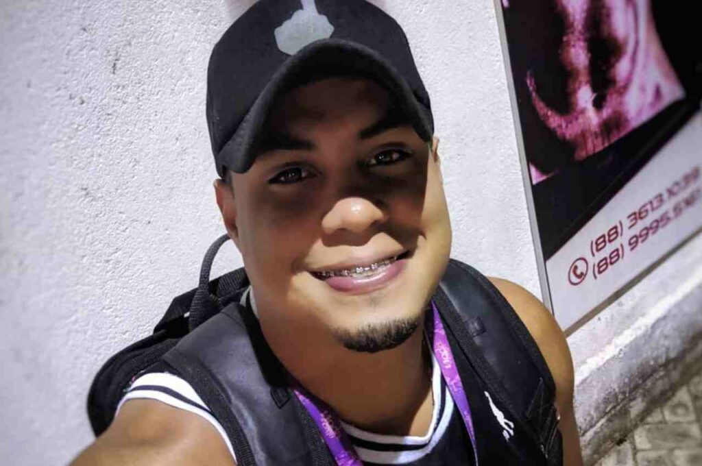 Família realiza missa em agradecimento à recuperação de cantor palmarino