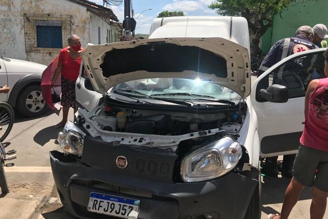 Veículo que se envolveu no acidente em Murici - @Jailson Colácio