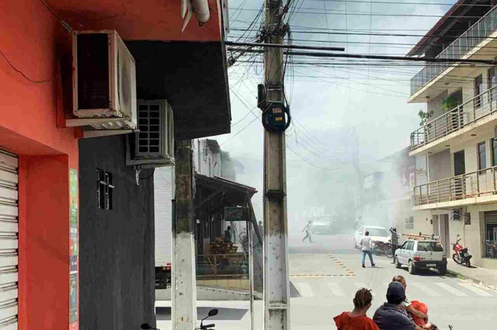 Princípio de incêndio em restaurante mobiliza Bombeiros em União dos Palmares