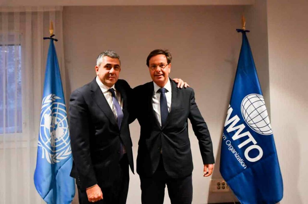 Ministro do Turismo cumpre agenda na Espanha e acompanha remotamente filiação do presidente Bolsonaro ao PL