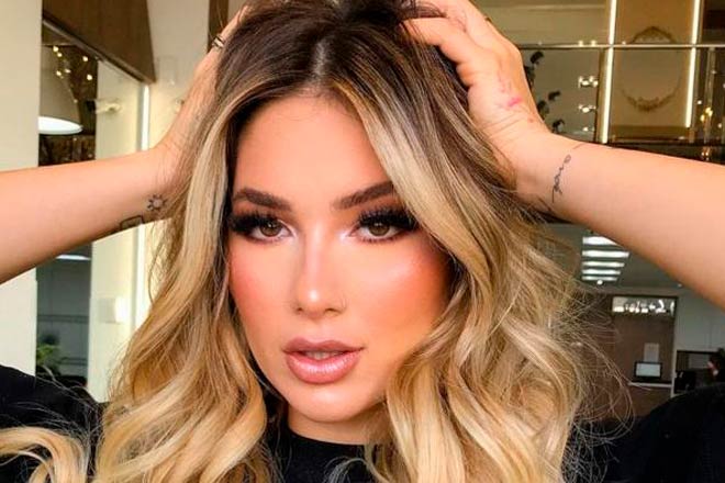 Presente de aniversário: Virgínia dá R$ 56 mil em espécie para sua mãe