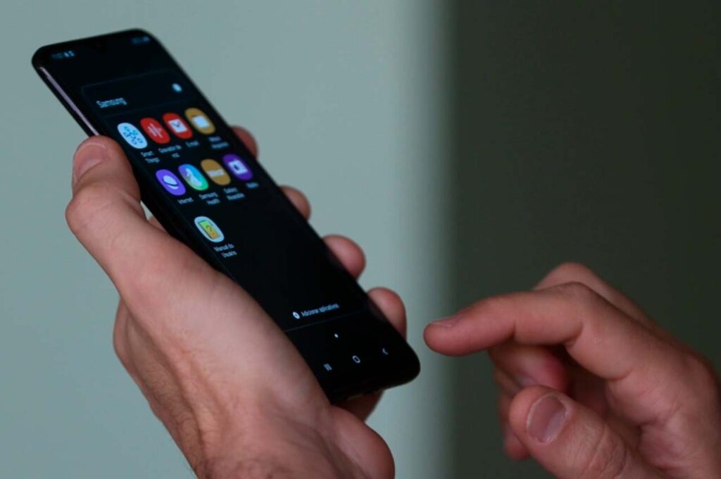 Homem é autuado por perseguição após tirar foto íntima da enteada no Agreste de AL