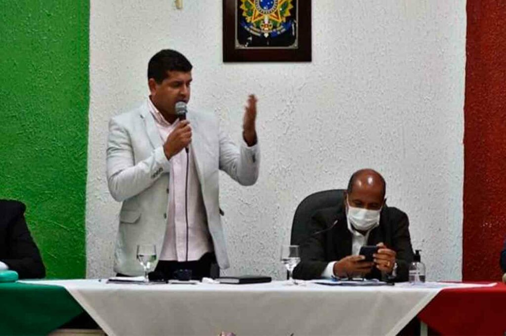 Nenzinha pede ao SAAE a compra de um dessalinizador para o povoado Jacinto