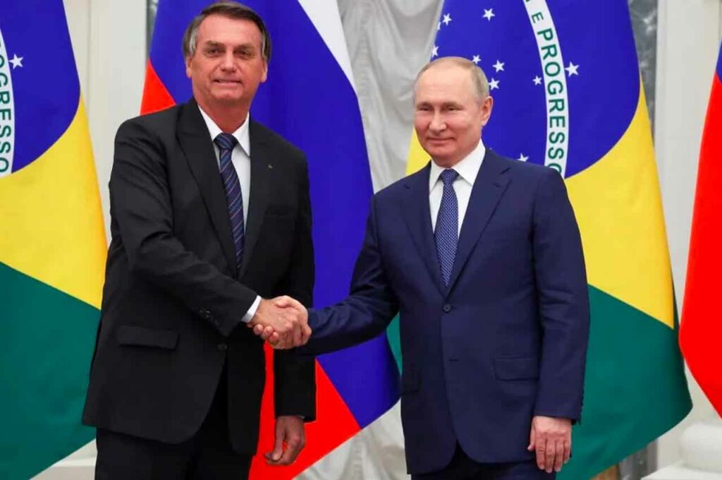 Internautas pedem silêncio de Bolsonaro sobre a guerra na Ucrânia