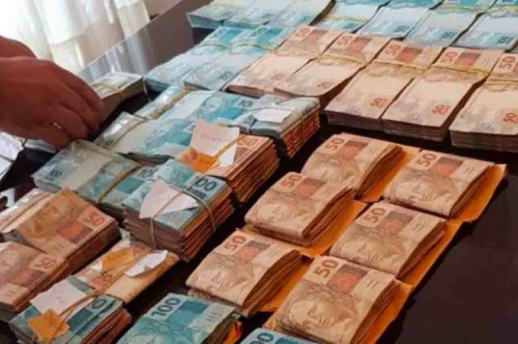 Prefeito é acusado de pagar “mensalinho” a vereadores no interior de Alagoas