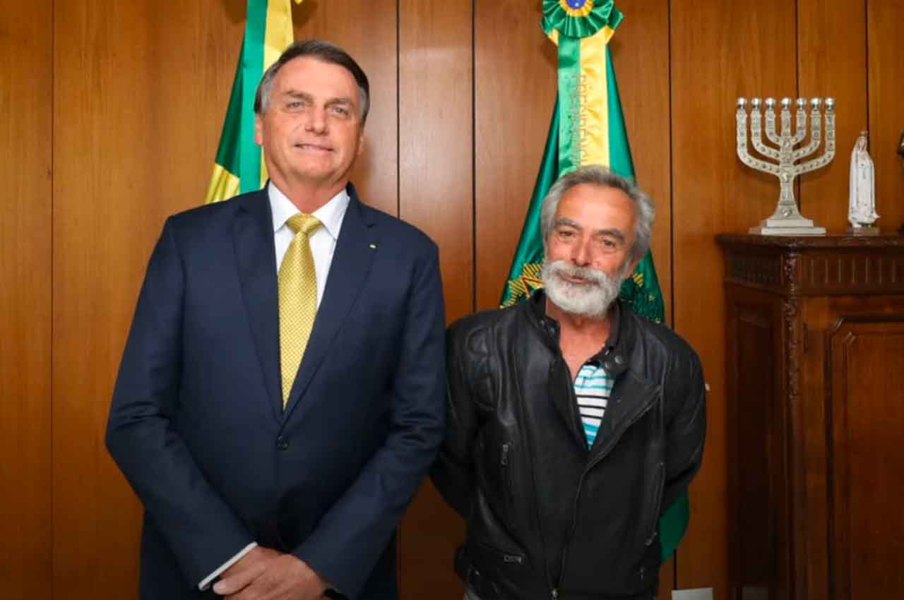 Seu Roberto com Bolsonaro
