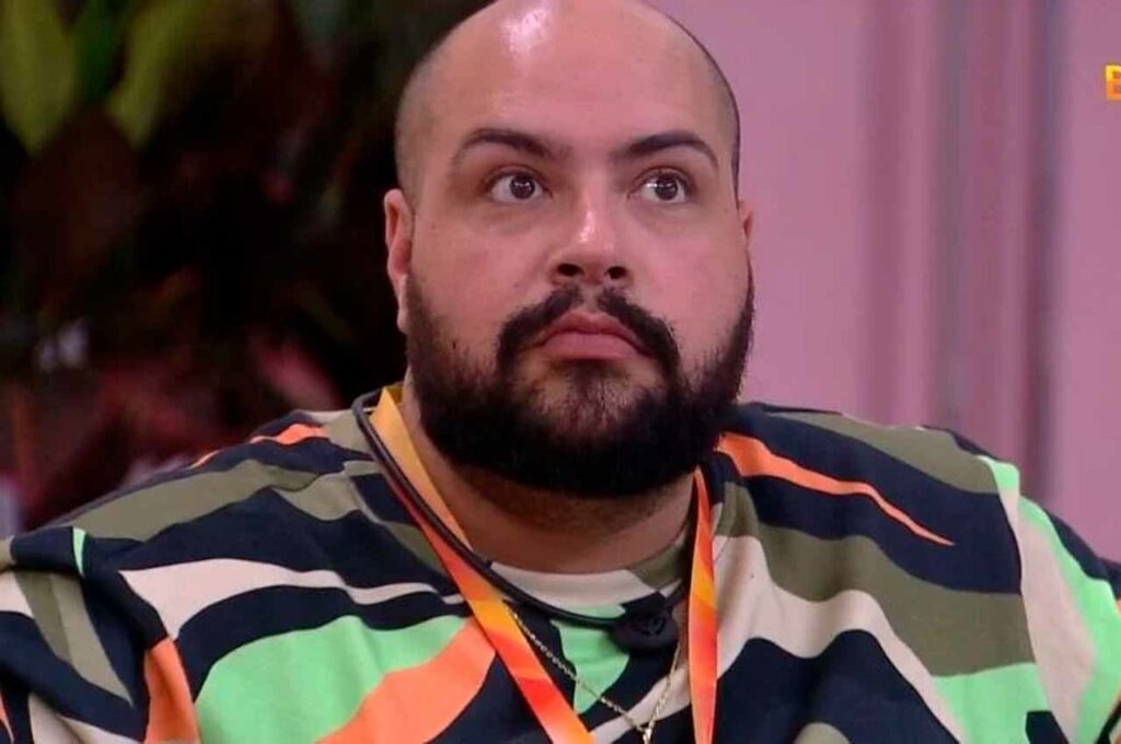 Tiago Abravanel é alvo de críticas na internet por não conhecer o FIES