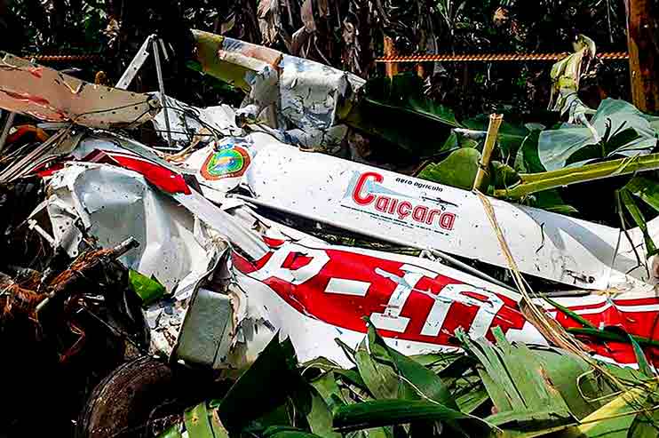 Avião caiu em área de mata na Trilha da Bulhas | © PMSP