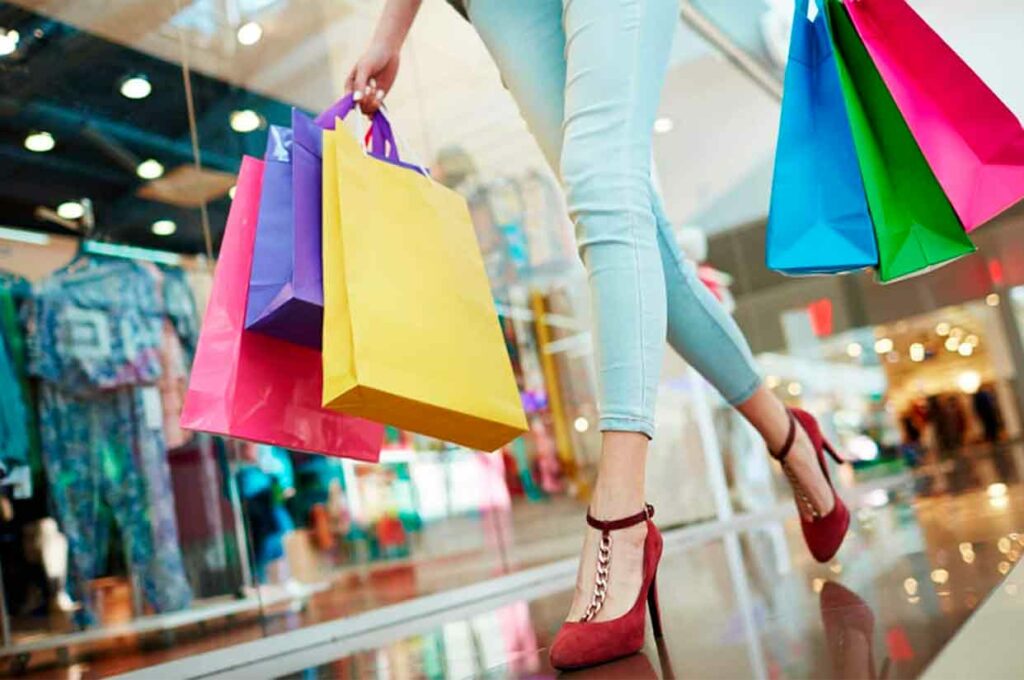 Quais são os signos que mais gastam em compras?