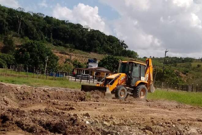 Prefeitura de Branquinha abre açudes e prepara terrenos para produtores rurais