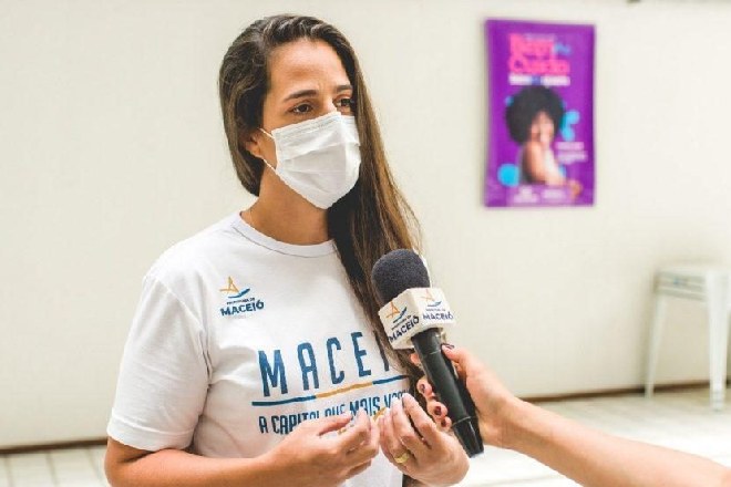 Enfermeira da Gerência de Imunização de Maceió, Camila Peixoto | © Gabriel Moreira