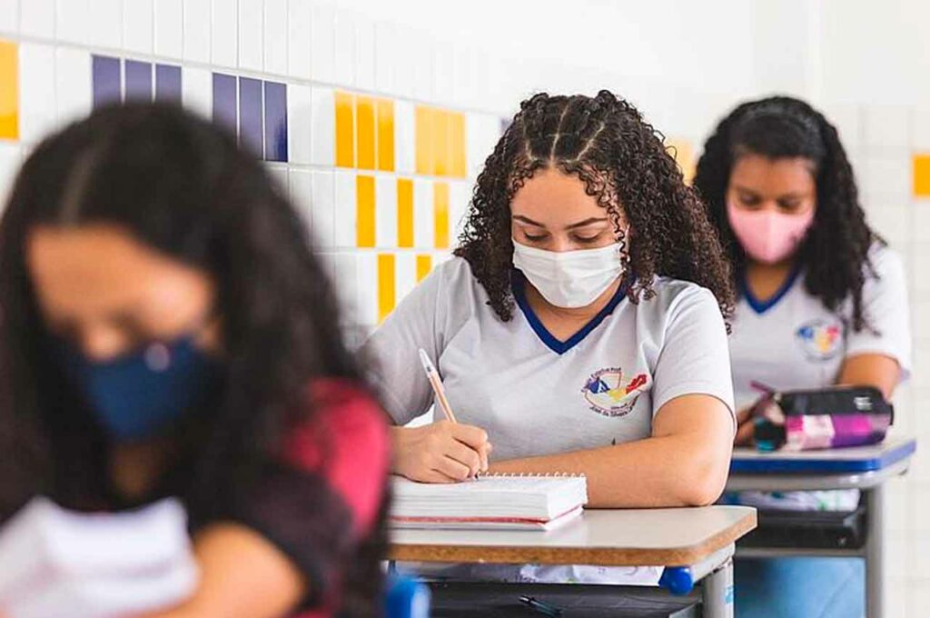 Governo de Alagoas libera último pagamento de maio do Cartão Escola 10
