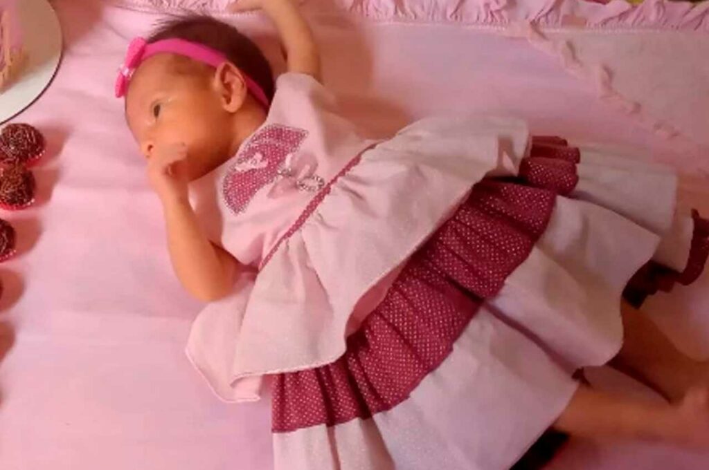 Homem mata filha de quase dois meses ao jogá-la da janela de casa