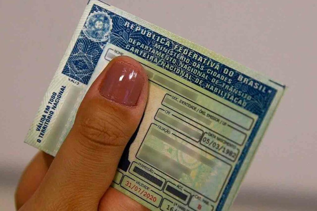 CNH Social: Lula sanciona lei que garante carteira de motorista gratuita para baixa renda