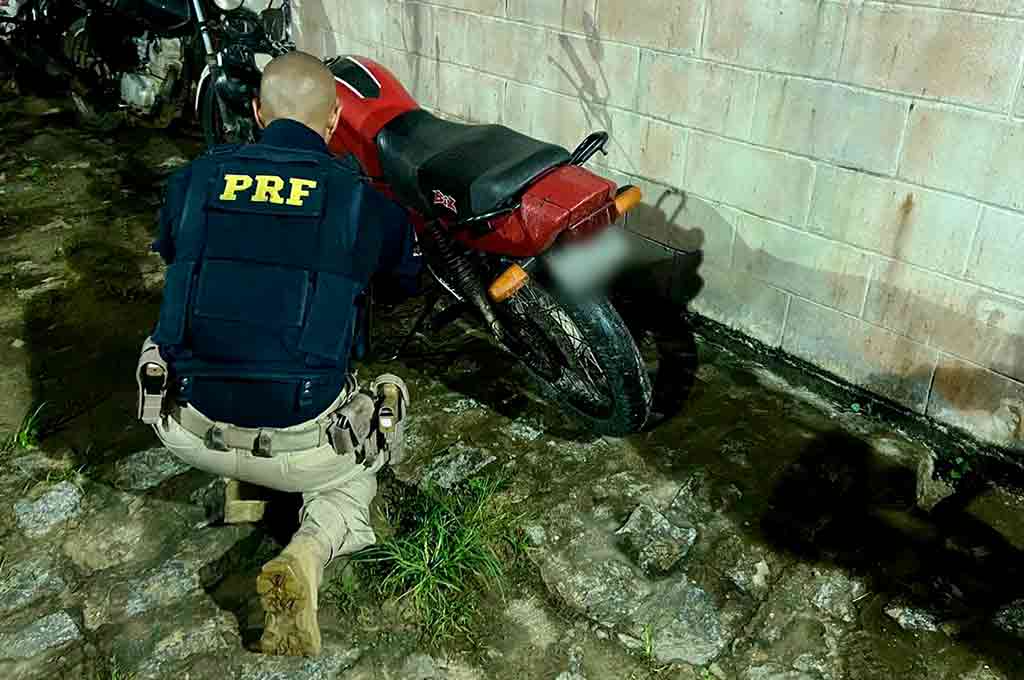O proprietário informou que havia adquirido a moto por R$ 1.500 na "Feira do Rato" | © PRF