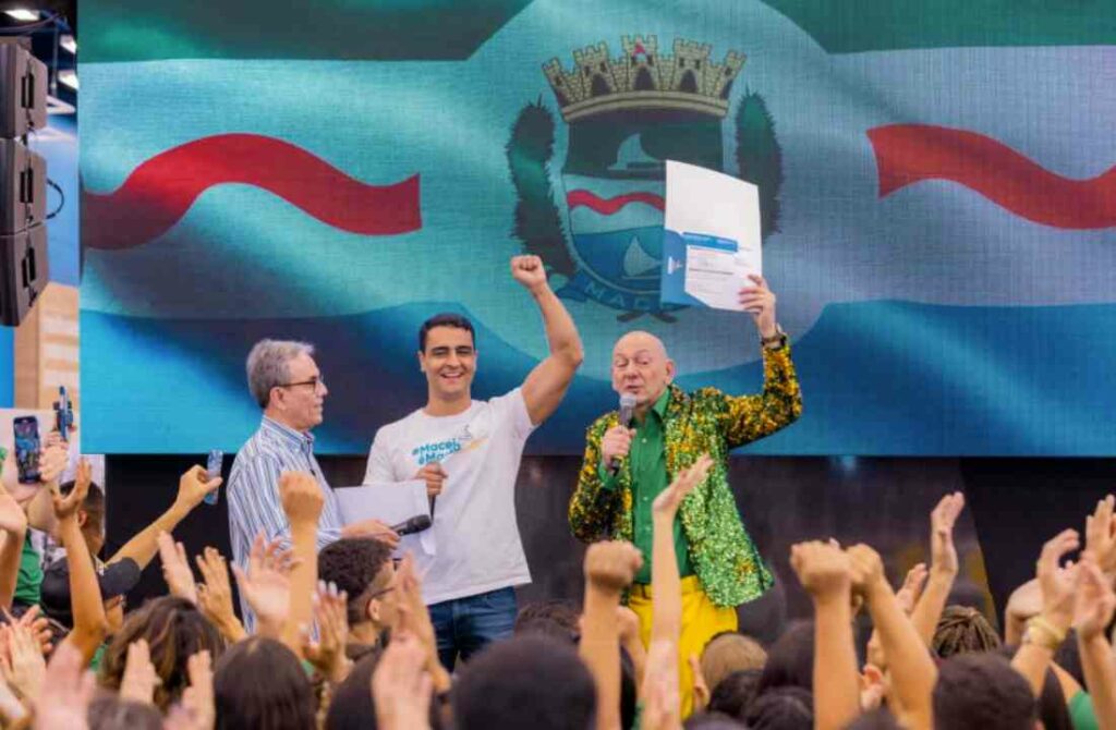 Maceió desburocratiza processos e facilita oportunidades de emprego e renda