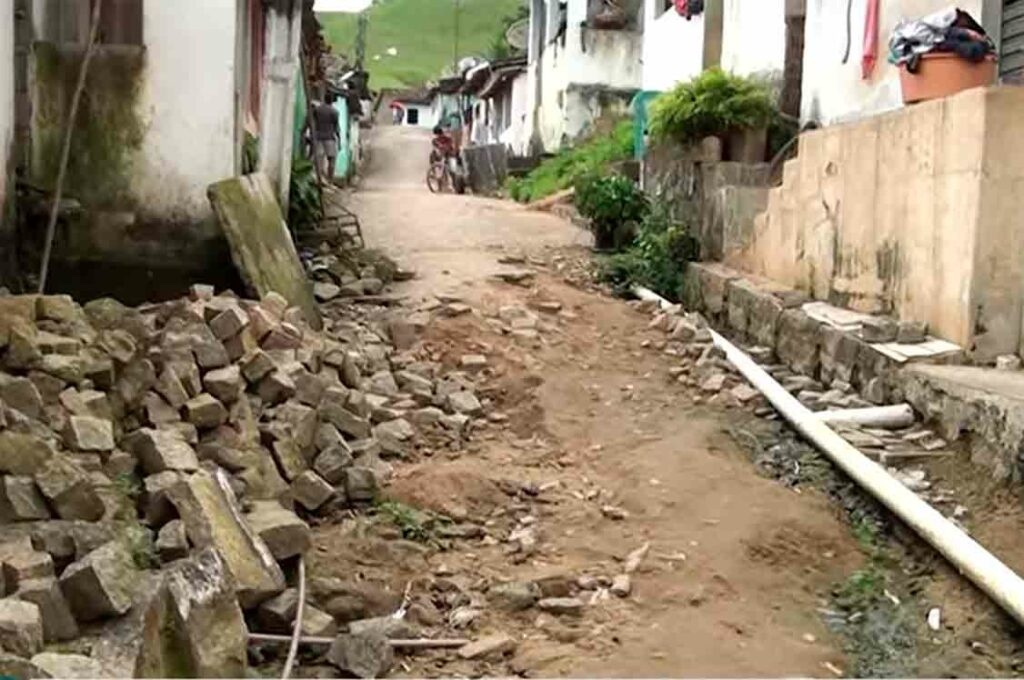 Moradores de Rocha Cavalcante enfrentam problemas de infraestrutura na Rua Nova