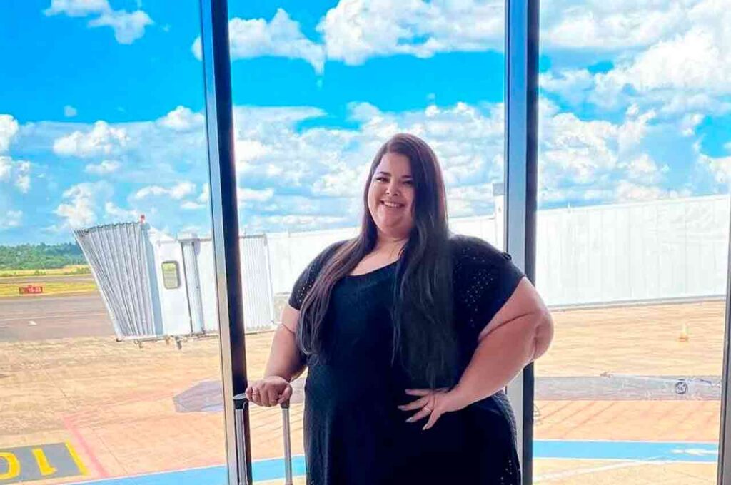 Modelo brasileira é impedida de viajar ao Catar por ser ‘gorda demais’