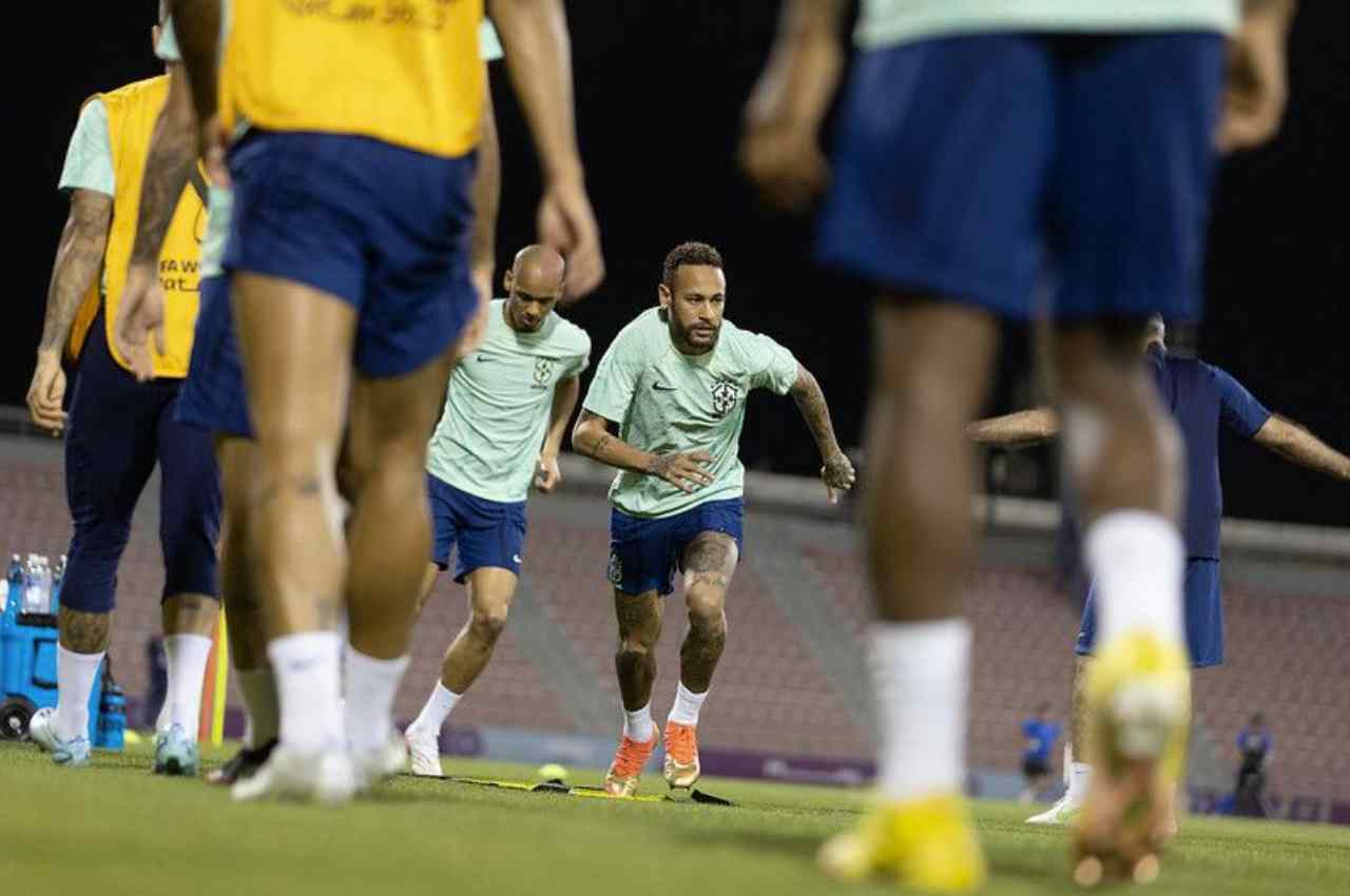 Neymar durante treino técnico no Catar | © Lucas Figueiredo/CBF