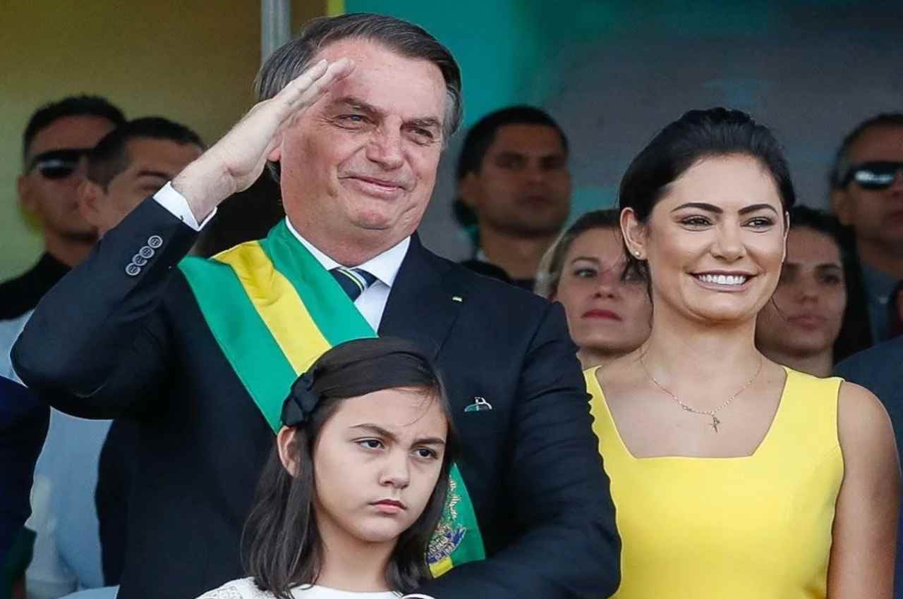 Jair Bolsonaro, Michelle e Laurinha | © Alan Santos/Divulgação