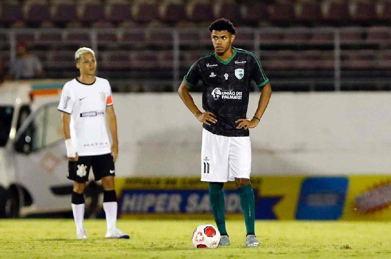 João Victor, em ação contra o Corinthians | © Assessoria/Zumbi EC