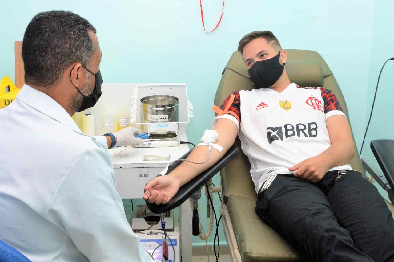 Além de estar bem de saúde, voluntário deve usar máscara durante a doação de sangue | © Assessoria