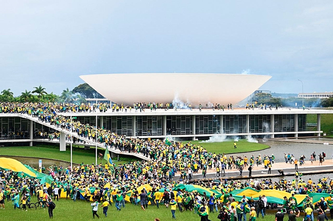 Justiça da Argentina ordena prisão de brasileiros foragidos pelos atos de 8 de janeiro