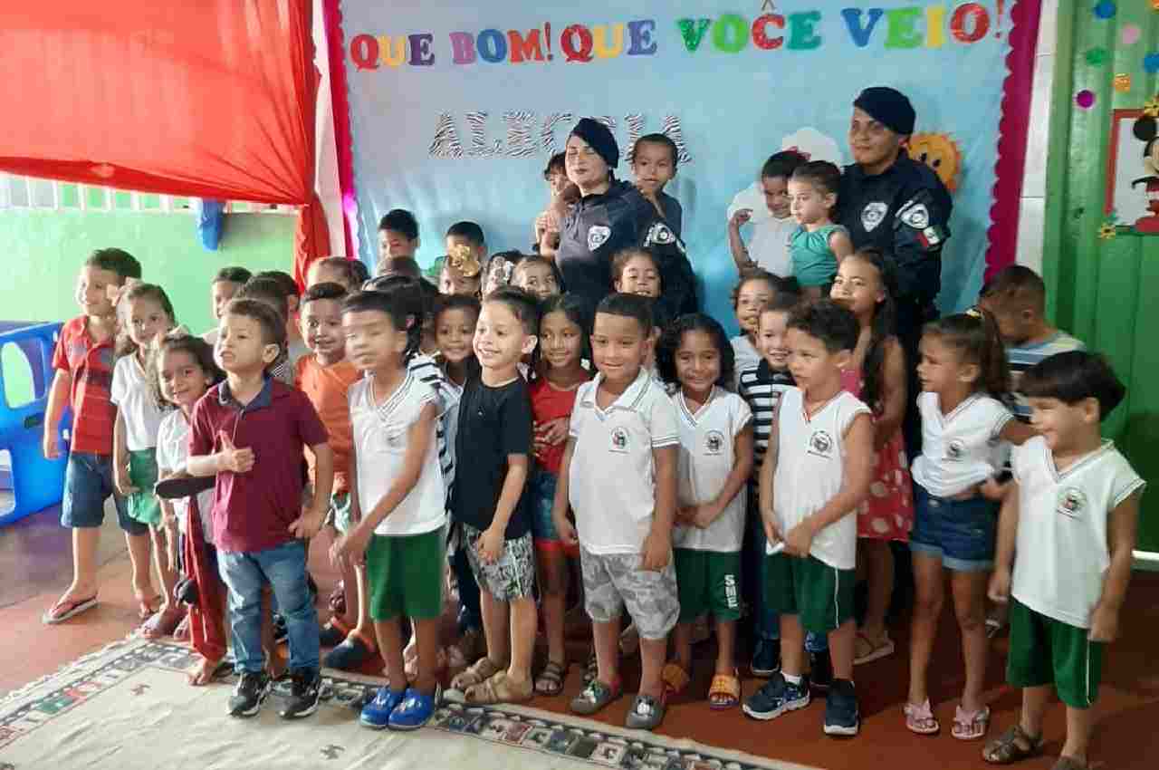 Guardas Municipais sendo homenageadas | © Cortesia