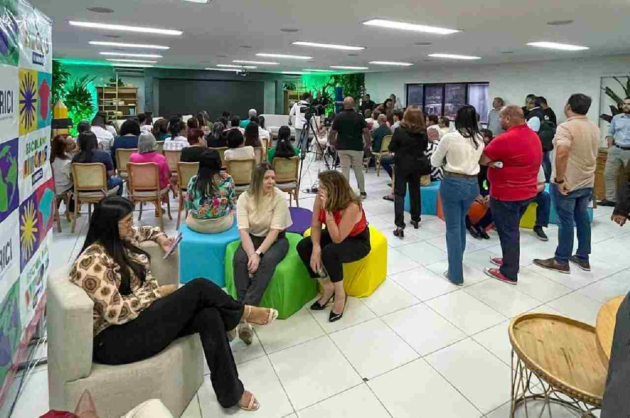 Lançamento da Escola de Línguas em Murici | © Ascom / Prefeitura de Murici 