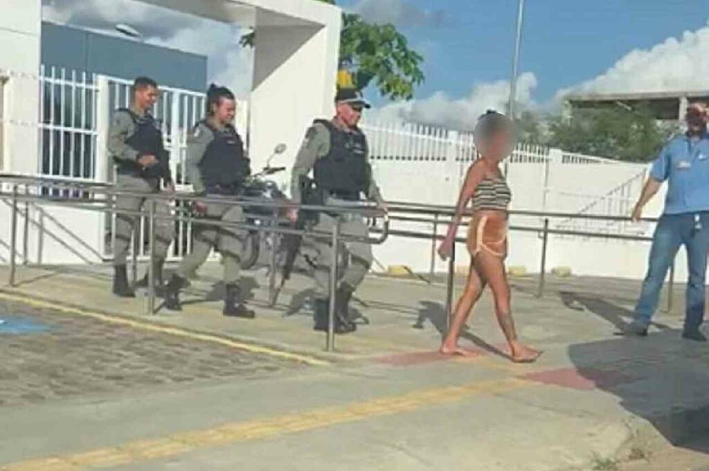 Crianças que estariam em prostíbulo são resgatadas e mãe é presa no interior de Alagoas