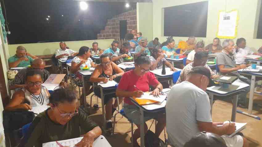 Vereador de União dos Palmares ajuda criar turma da EJA na Zona Rural