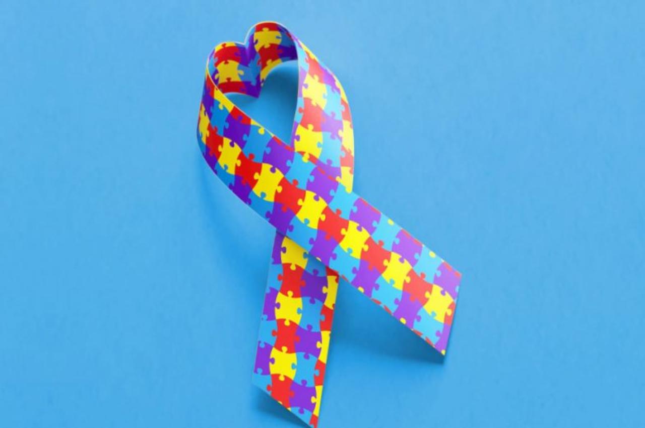 A campanha Abril Azul tem como objetivo conscientizar a população sobre o autismo | © Reprodução/Internet