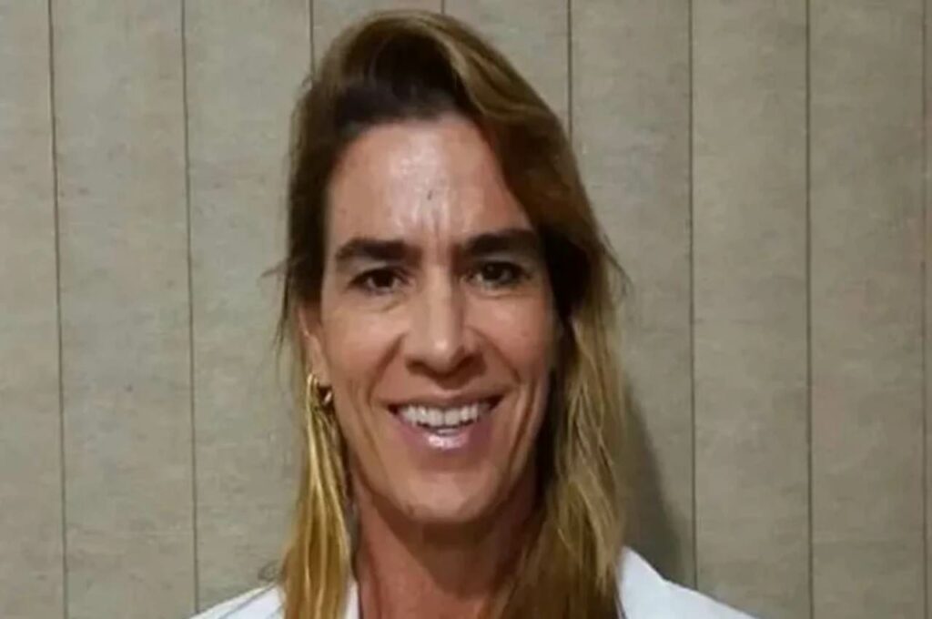 Ex-atleta que agrediu entregadores é indiciada por maus-tratos e lesão corporal contra a mãe