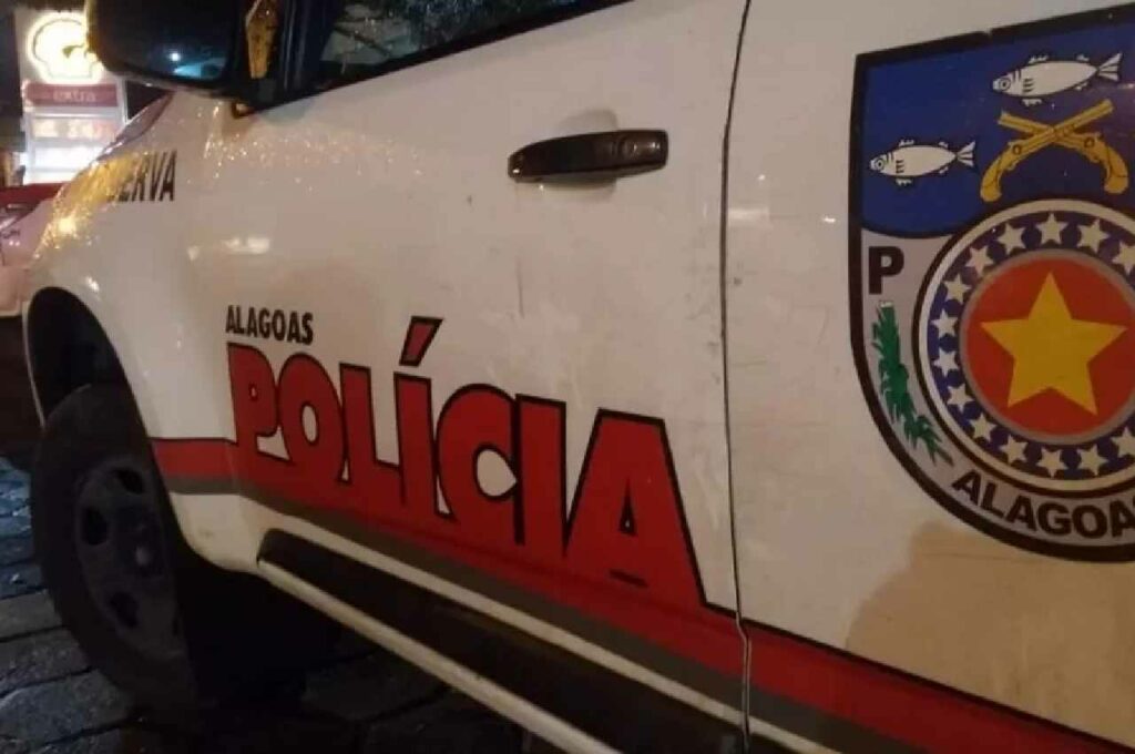 Polícia Militar flagra criança de 12 anos conduzindo veículo com o pai no banco de passageiro