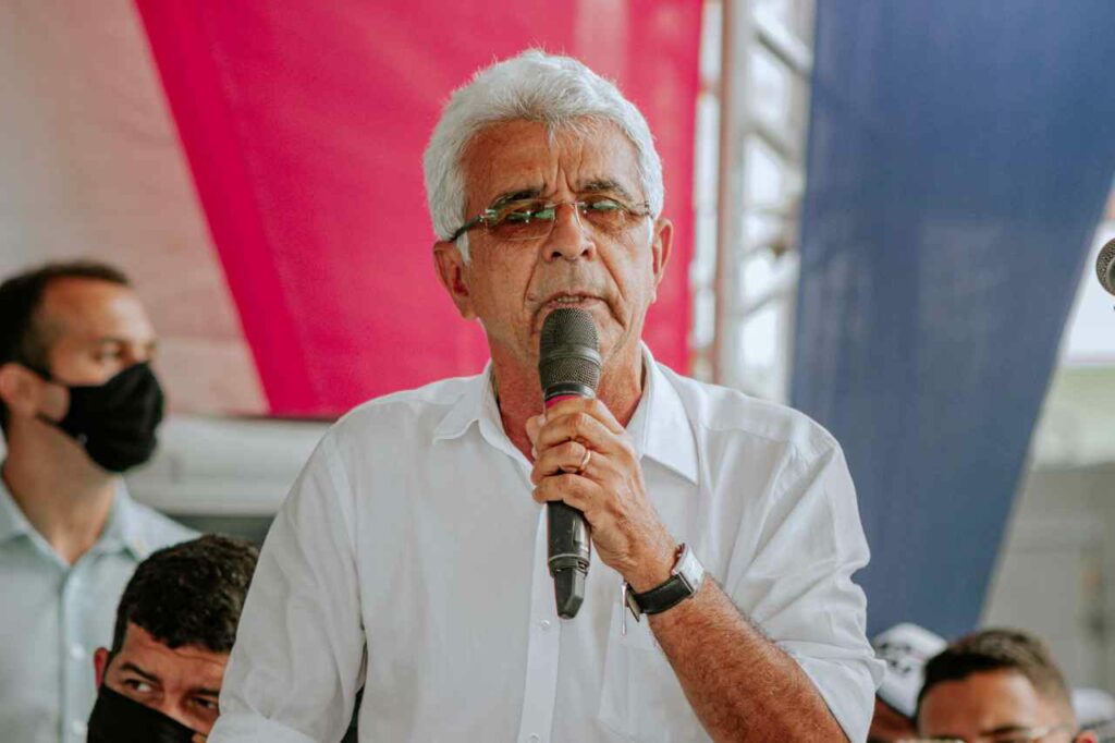 Oposição vai mirar gestão de Iran Menezes pra atingir campanha de Júnior