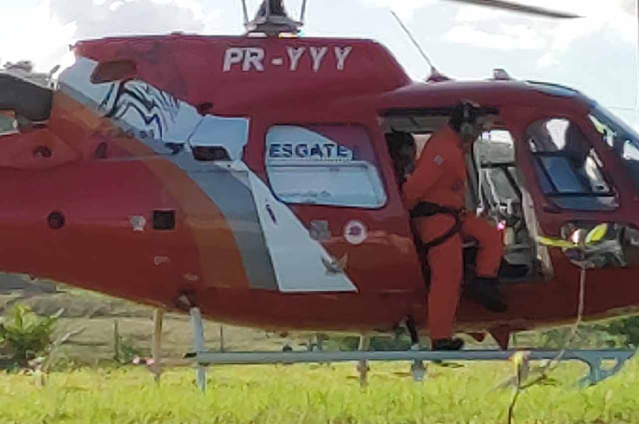 Helicóptero de emergência foi acionado para realizar o transporte da vítima | Foto: Cortesia 