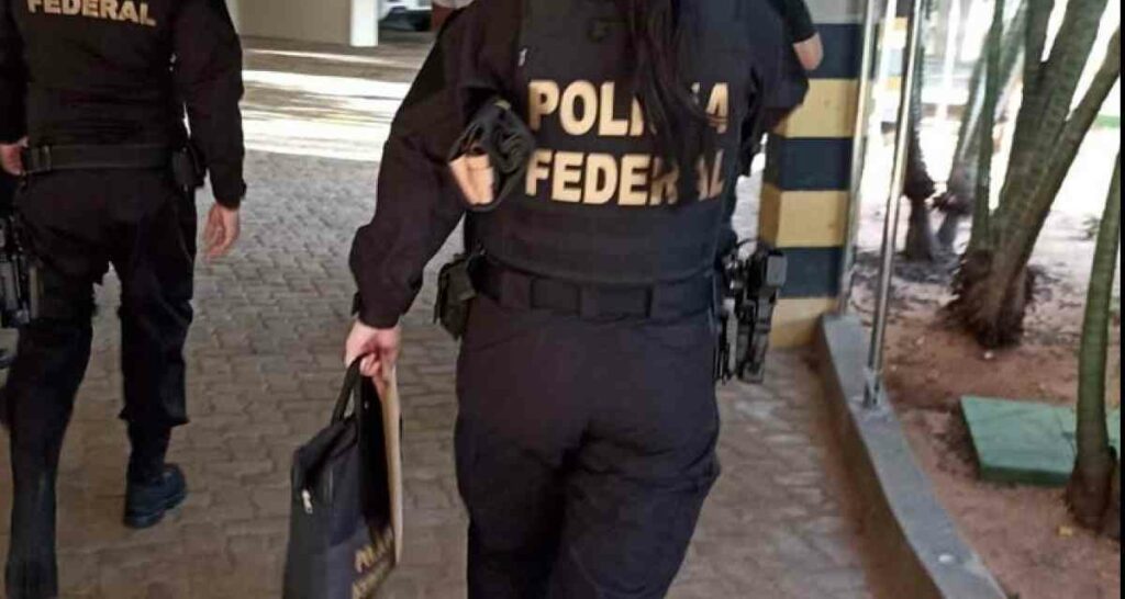 Polícia Federal prende suspeito de armazenar e compartilhar pornografia infantojuvenil