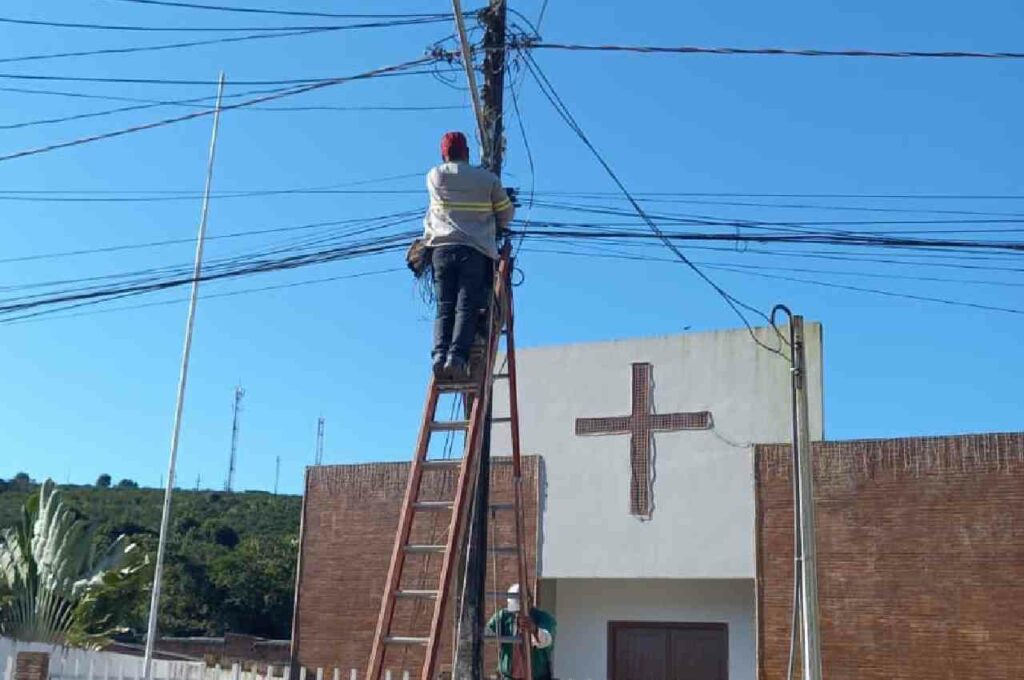 Prefeitura de Branquinha realiza manutenção da iluminação pública
