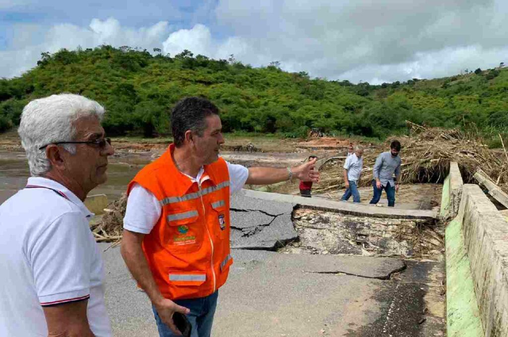 Prefeito de Branquinha anuncia reconstrução da ponte sobre o Rio Mundaú