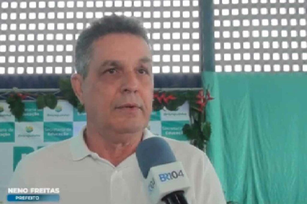 Prefeitura de Branquinha celebra lançamento de livro que resgata a história da cidade