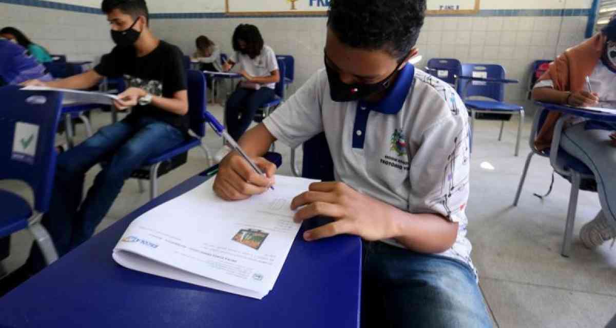 Educação avalia fluência de 184 mil estudantes da rede pública em matemática e língua portuguesa, em outubro