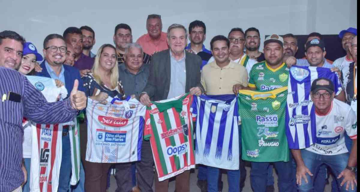 Ronaldo Lessa recebe representantes do futebol amador e discute fomento à modalidade esportiva