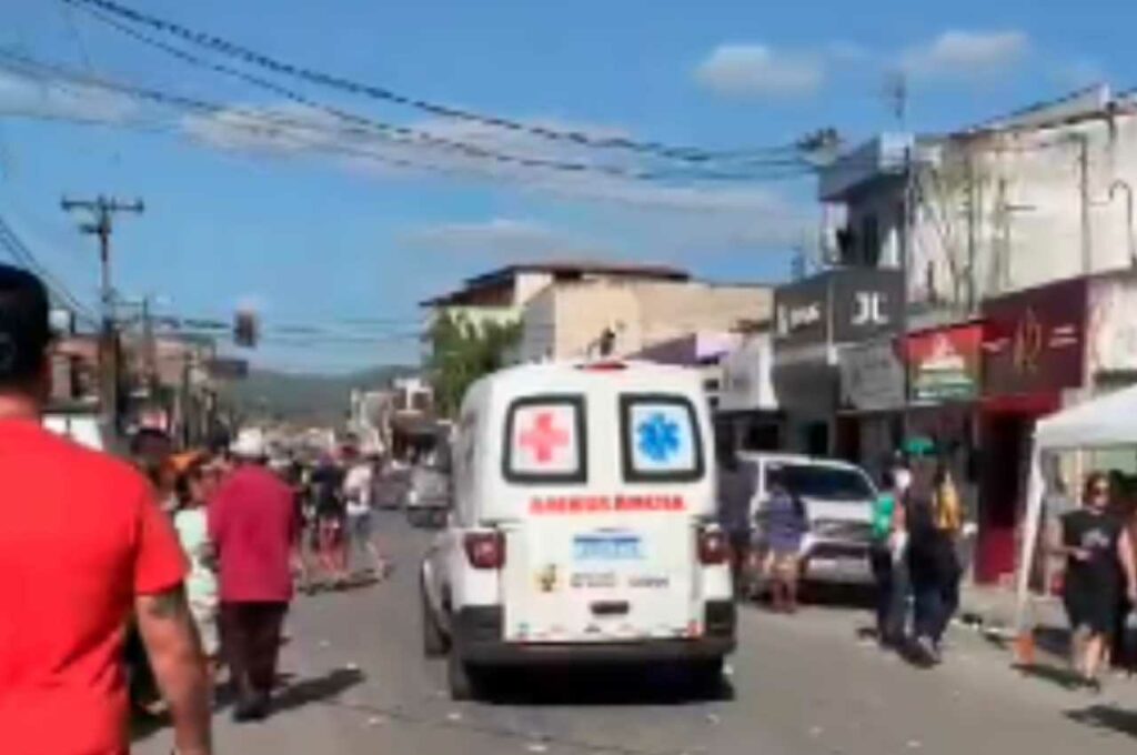 Mulher passa mal em fila de votação para o Conselho Tutelar em União dos Palmares