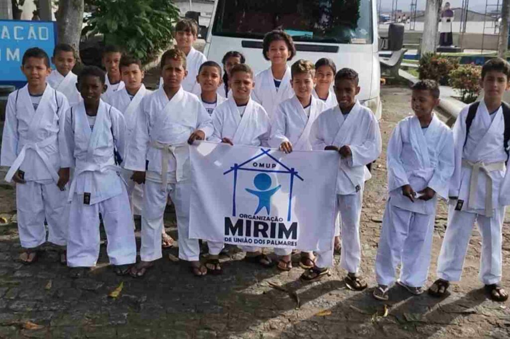 Atletas da Organização Mirim participam do Festival Kids de Jiu-Jitsu Social