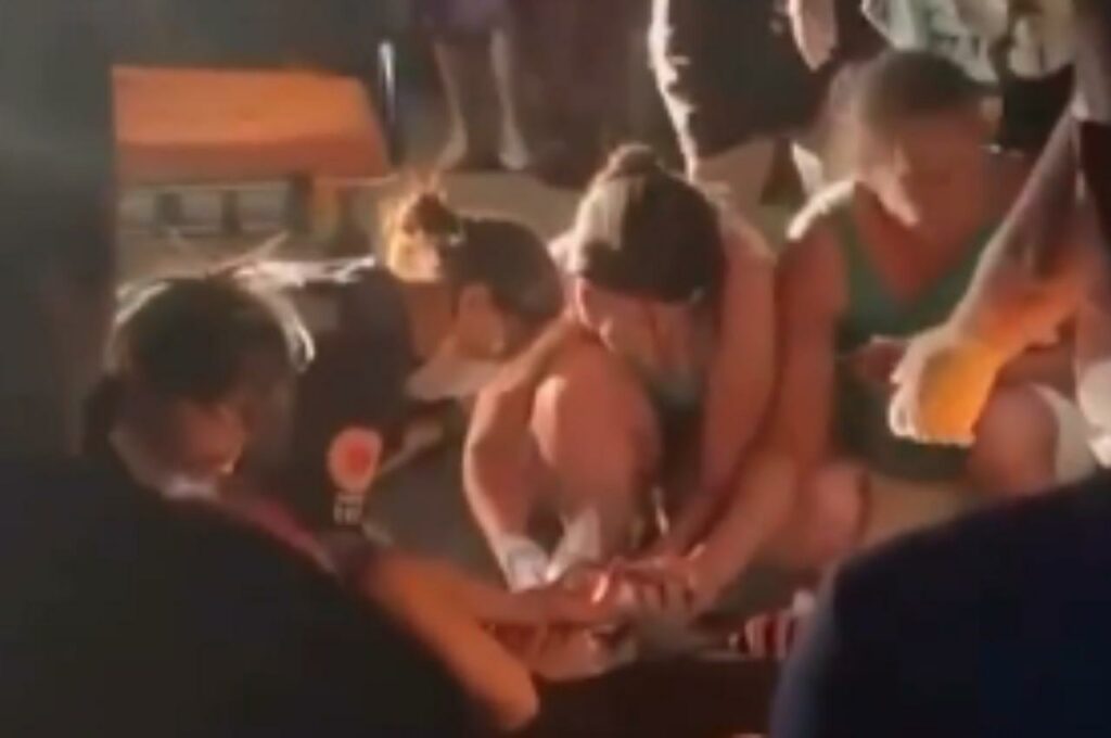 Jovem sofre fratura exposta após colidir moto na traseira de carro em Murici