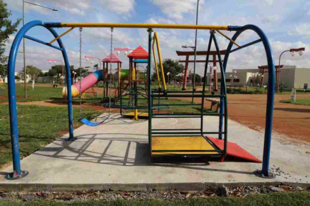 Nenzinha propõe a instalação de brinquedos adaptados para crianças com deficiência em União