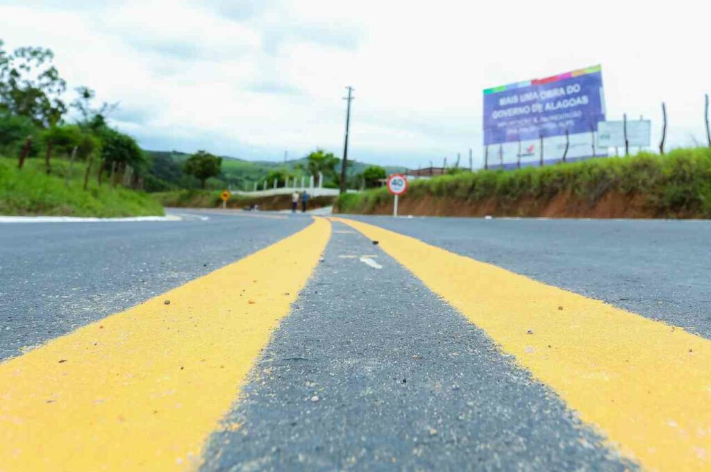 Governo de Alagoas vai eliminar comunicação visual inadequada nas rodovias