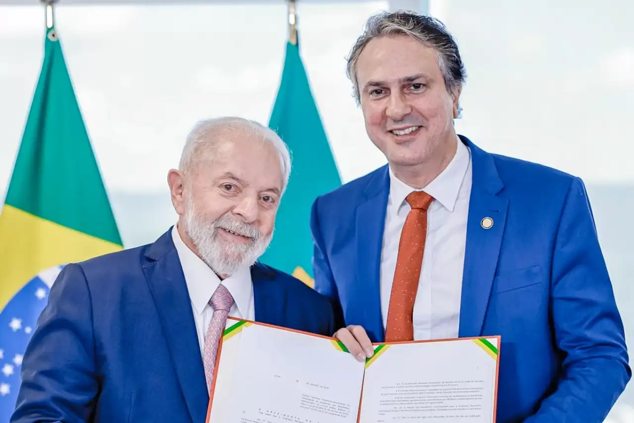 Lula e o ministro Camilo Santana - @Reprodução