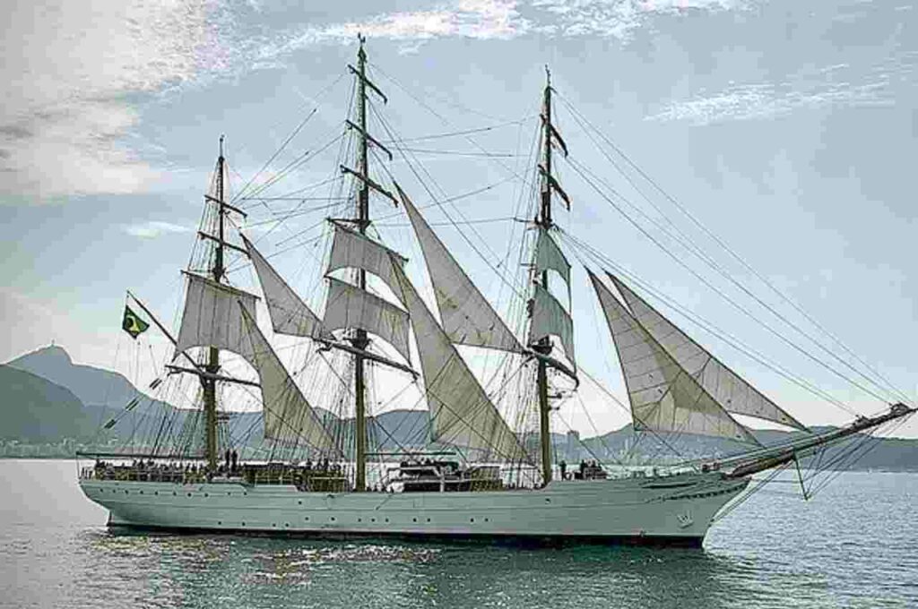 Navio-Veleiro ‘Cisne Branco’ está aberto à visitação no Porto de Maceió